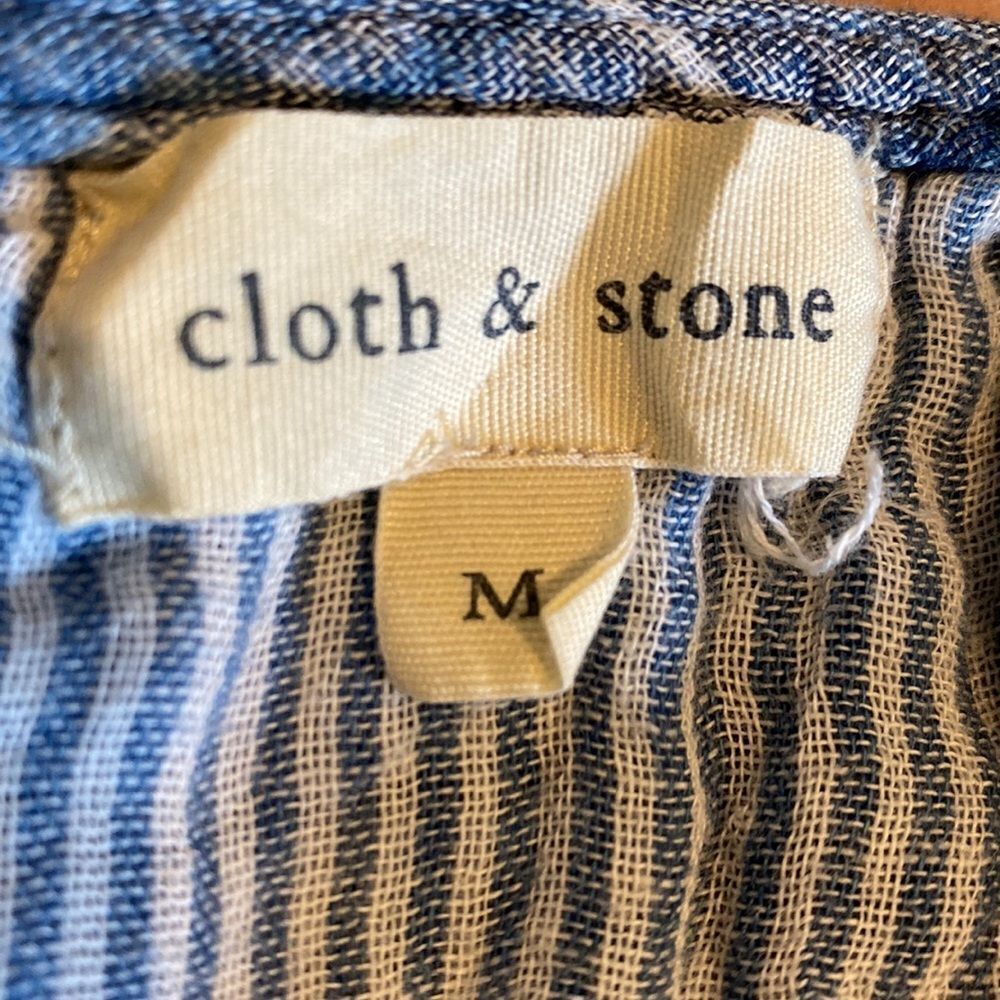cloth & stone medium tunic stripe Distressed. Plaid lining Back half button down - Picture 8 of 9
